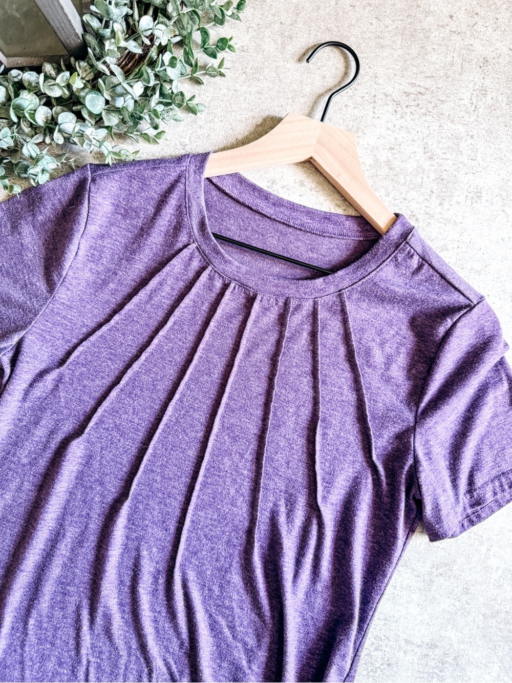 Boutique Heather Purple Short Sleeve Pleated Tee Size Small